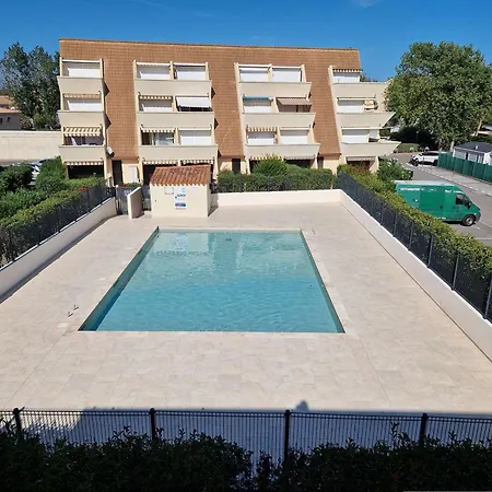 公寓 2 Pieces Avec Piscine, Parking Prive Et Acces Direct A La - Fr-1-387-50