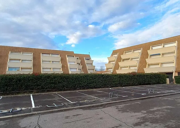 2 Pieces Avec Piscine, Parking Prive Et Acces Direct A La - Fr-1-387-50 Apartment *